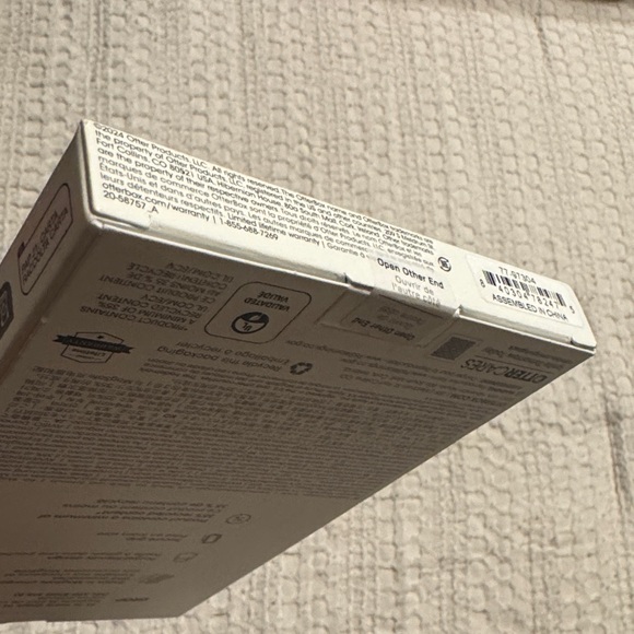 OtterBox Commuter Case for iPhone 16 - Teal - Picture 3 of 3